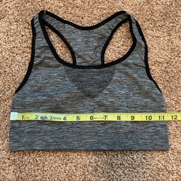 ❌SOLD❌ H&M Sports Bra - Picture 3 of 4